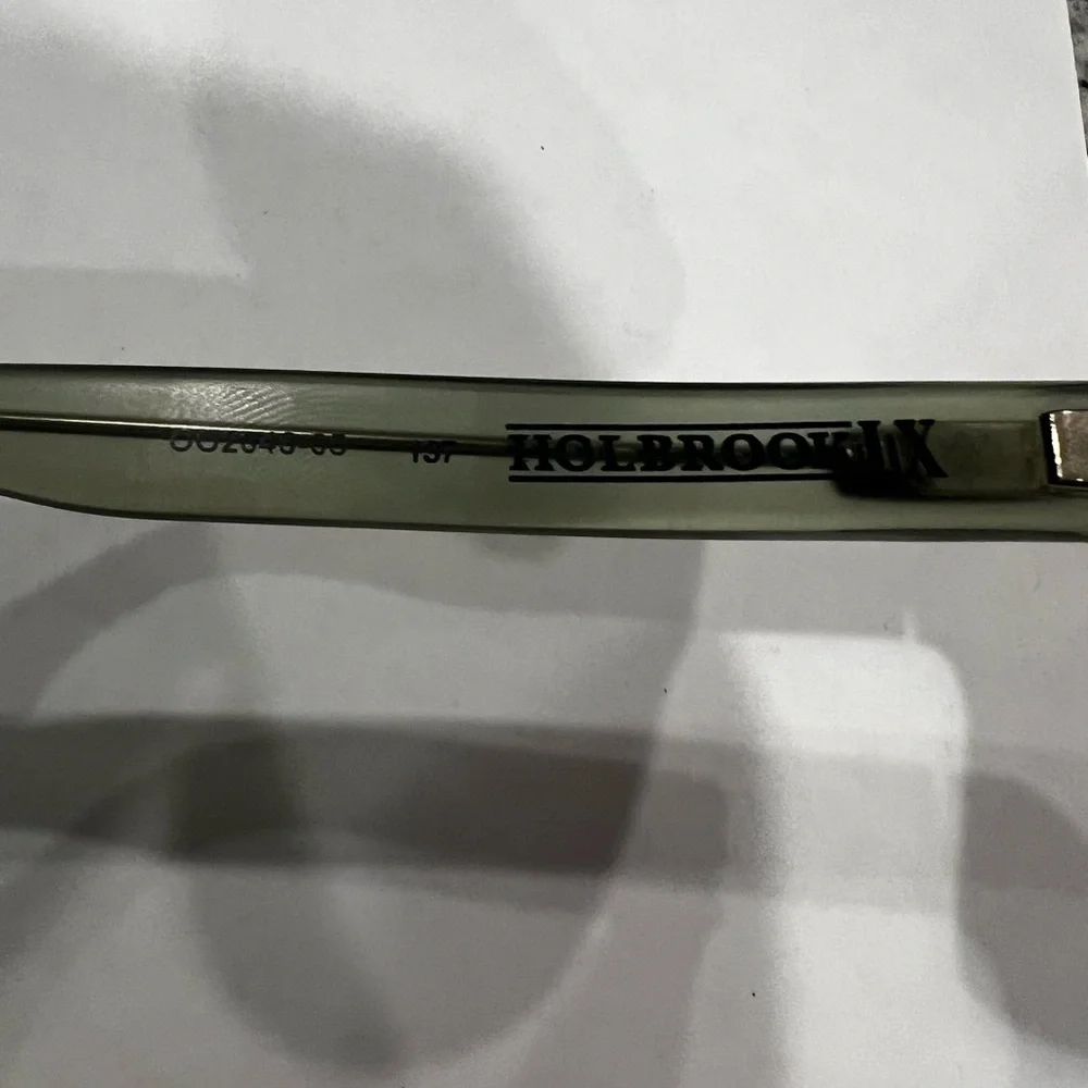 OO2048-05 Oakley Holbrook LX Green Sunglasses - Picture 3 of 5